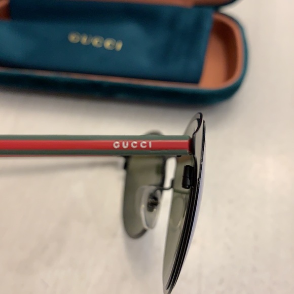Gucci Sunglasses - Picture 10 of 11
